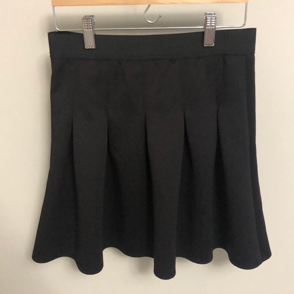 Pleated Skirt - Picture 2 of 5